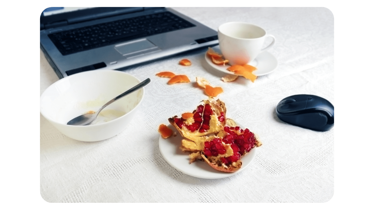 Irresponsible employee behaviours such as leaving food scraps on desks can create odors and affect indoor air quality at work